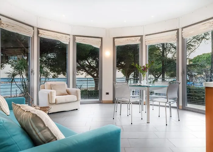 La Vela Apartment *